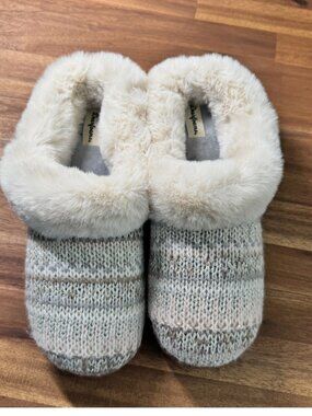 Dearfoams Women's Memory Foam Quilted Slippers Faux Fur Size US11-12 XLarge